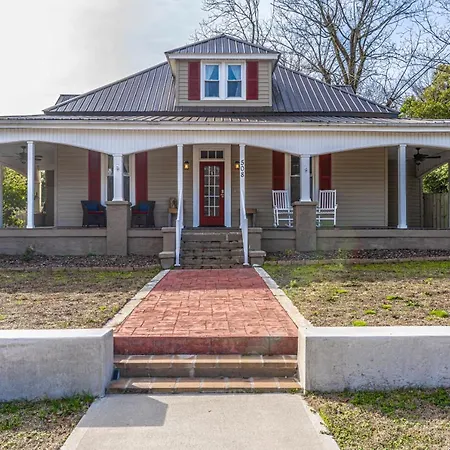 Villa Charming Retreat- Downtown Carthage
